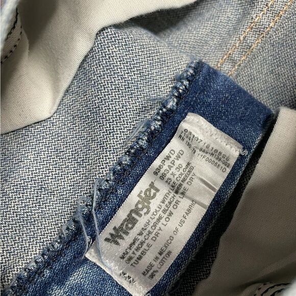 Vintage WRANGLER Cowboy Cut Bermuda Shorts Size 33 - Picture 5 of 5